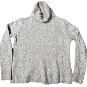 Banana Republic Turtleneck Sweater Merino Wool Blend Women's Sz M Quiet Luxury